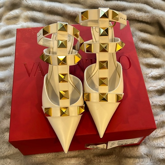 Valentino Garavani Shoes - NEW Valentino Stud Leather Pumps